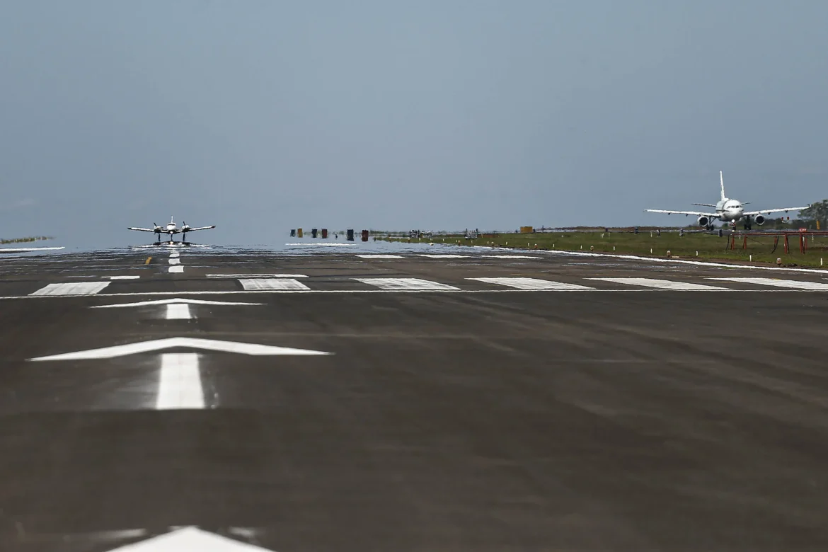 Aeroporto de Foz do Iguaçu segunda maior pista do Sul