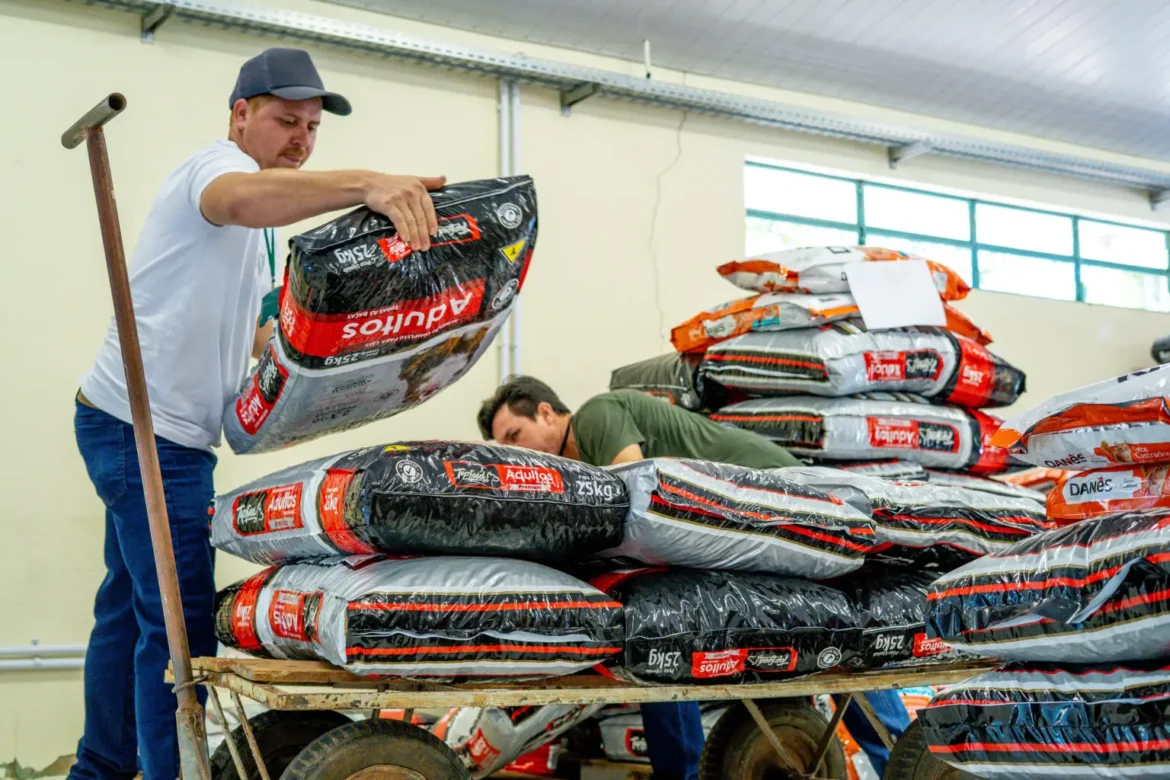 distribuição de ração para protetores de animais em Foz do Iguaçu