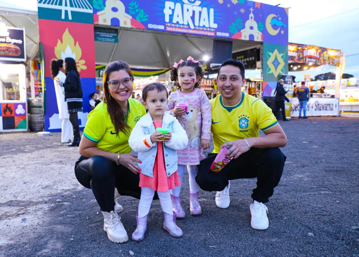 Torcida acompanha jogo do Brasil na 46ª Fartal
